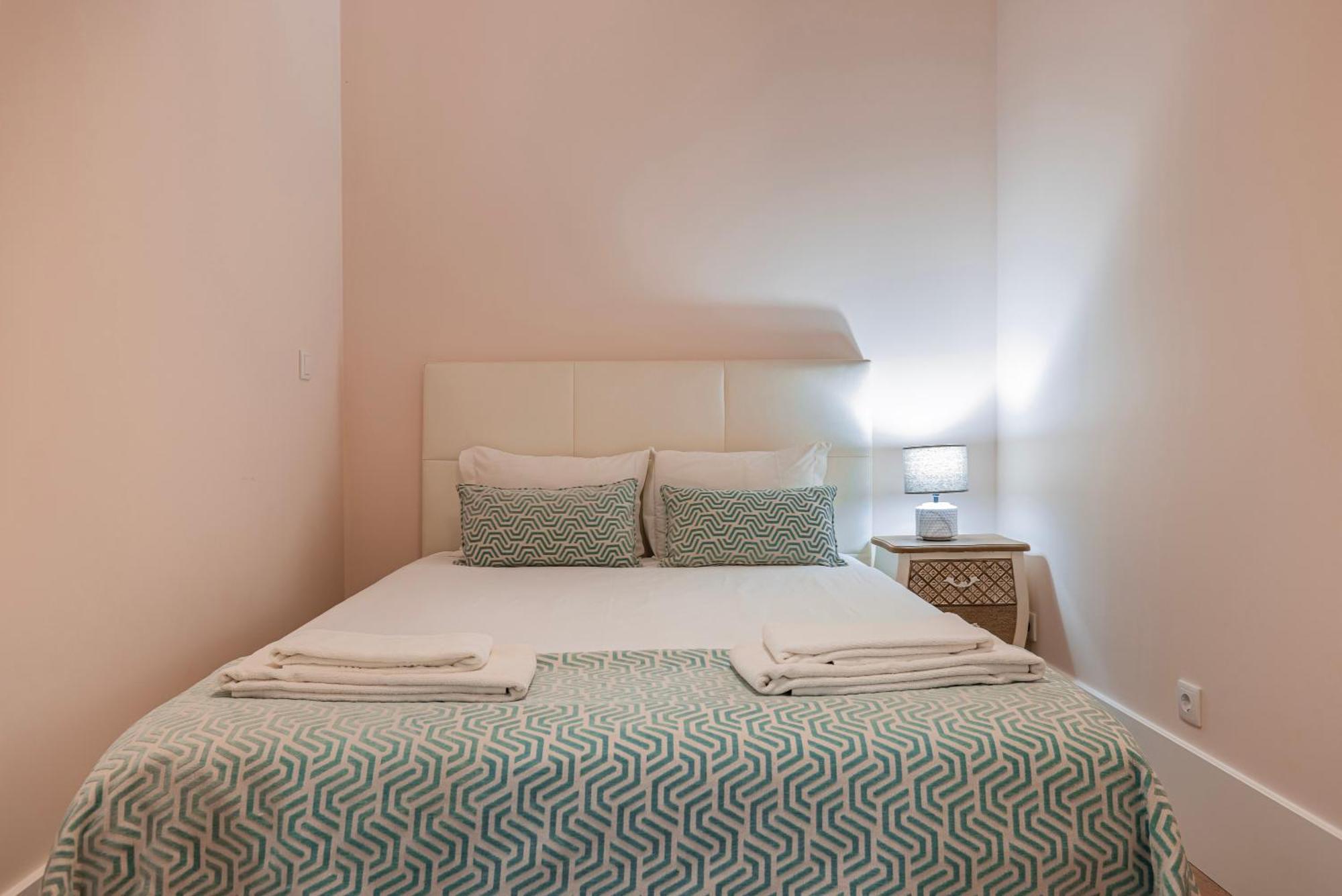 Apartamento Moderno Com Terraco Lisboa Exterior foto